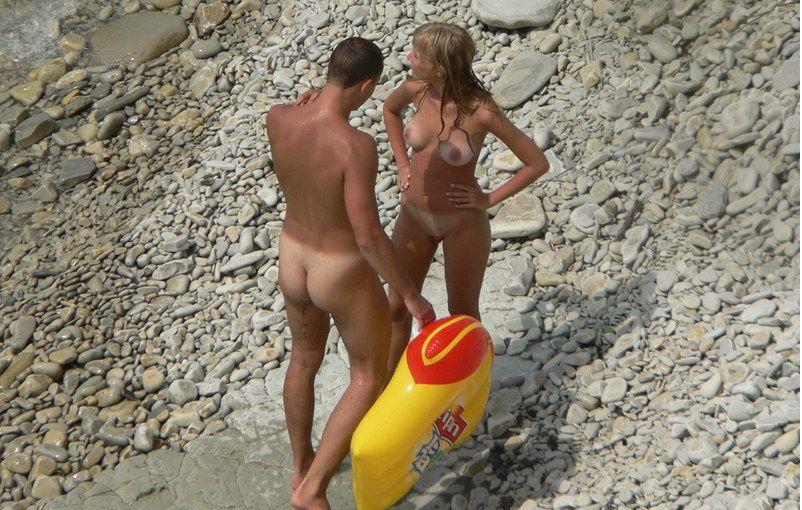 Well tanned babe with her man